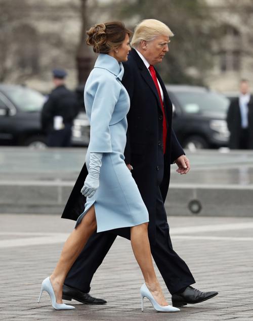 Melania Trump Wears Sky Blue Cashmere Ralph Lauren Ensemble Stories Thesunchronicle Com Exclusive photos of first lady melania trump's complete ralph lauren outfit and accessories at the inauguration of president donald trump. melania trump wears sky blue cashmere