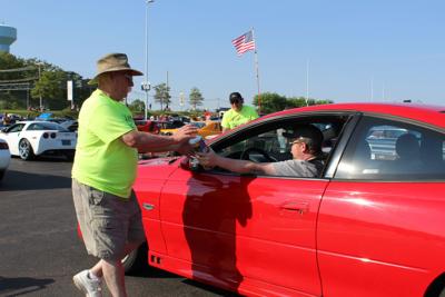 Cruise Night Shows Assist Food Pantries Around Town