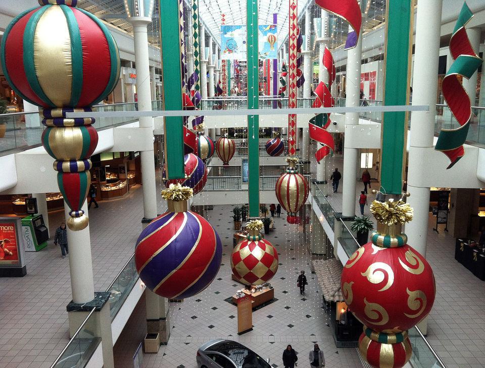 Emerald Square mall christmas decorations