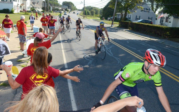 Pan-Mass Challenge brings throngs of cyclists together to fight cancer -  The Boston Globe