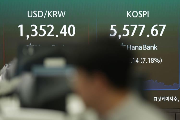 Sun Proverbs Wall Street muscles higher despite more swings for AI stocks | Business ...