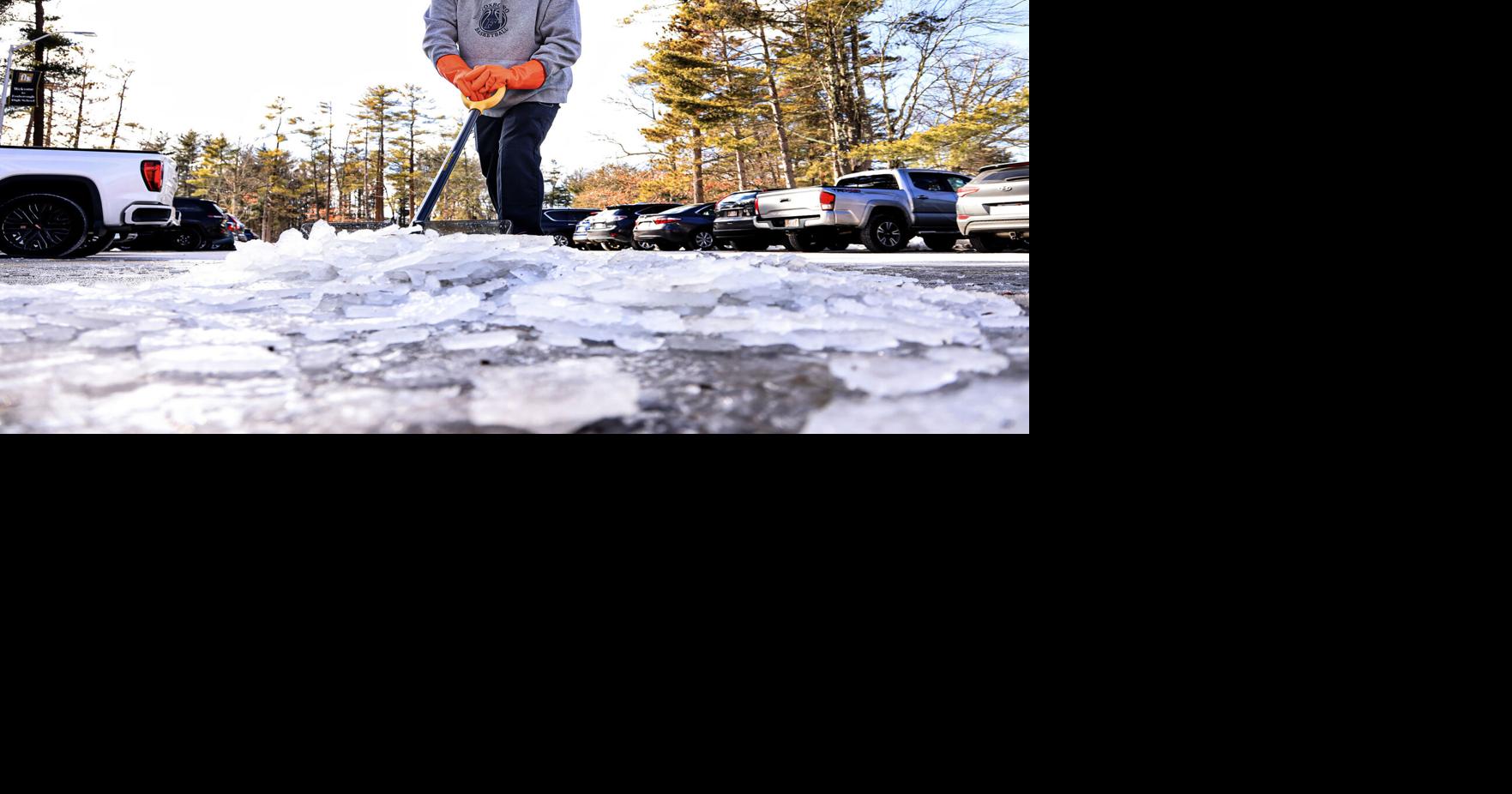 Ferocious winds knock out power to hundreds in area; icy conditions ...