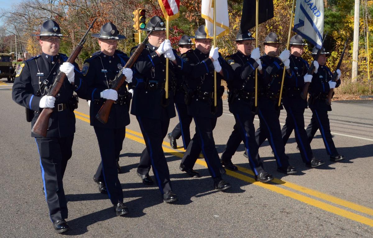 Norton Salutes And Honors Veterans With Parade Ceremony Local News Thesunchronicle Com