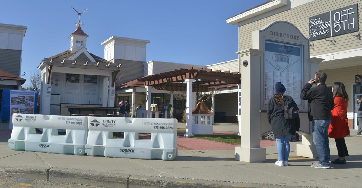 Security Enhanced At Wrentham S Outlet Mall Local News Thesunchronicle Com