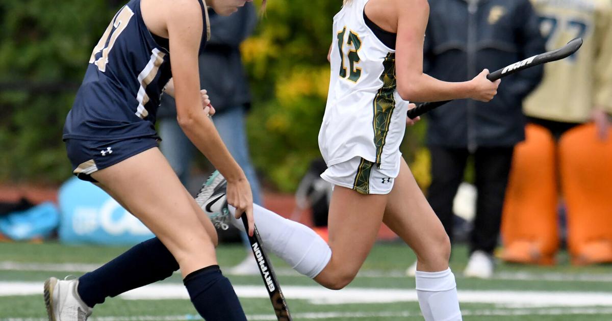 MIAA FIELD HOCKEY Foxboro Makes Quick Work Of Stoneham In Tourney miaa-field-hockey-foxboro-makes-quick-work-of-stoneham-in-tourney