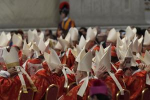 Cardinals enter Sistine Chapel to start centuries-old secret ritual to elect a new pope