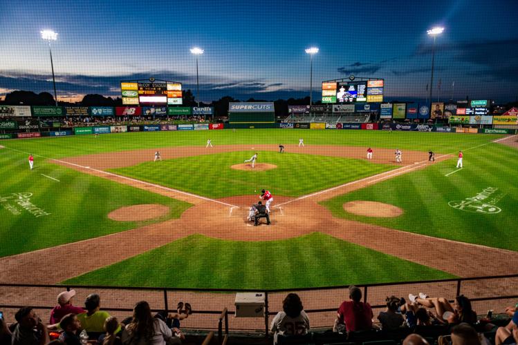 Fans get autographs, photos, balls, and even jerseys during WooSox home  finale (photos) 