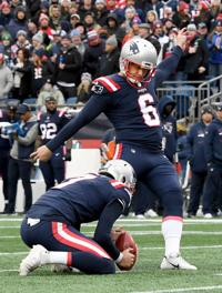 Patriots' Nick Folk breaks New England's consecutive field goals record,  misses extra point 