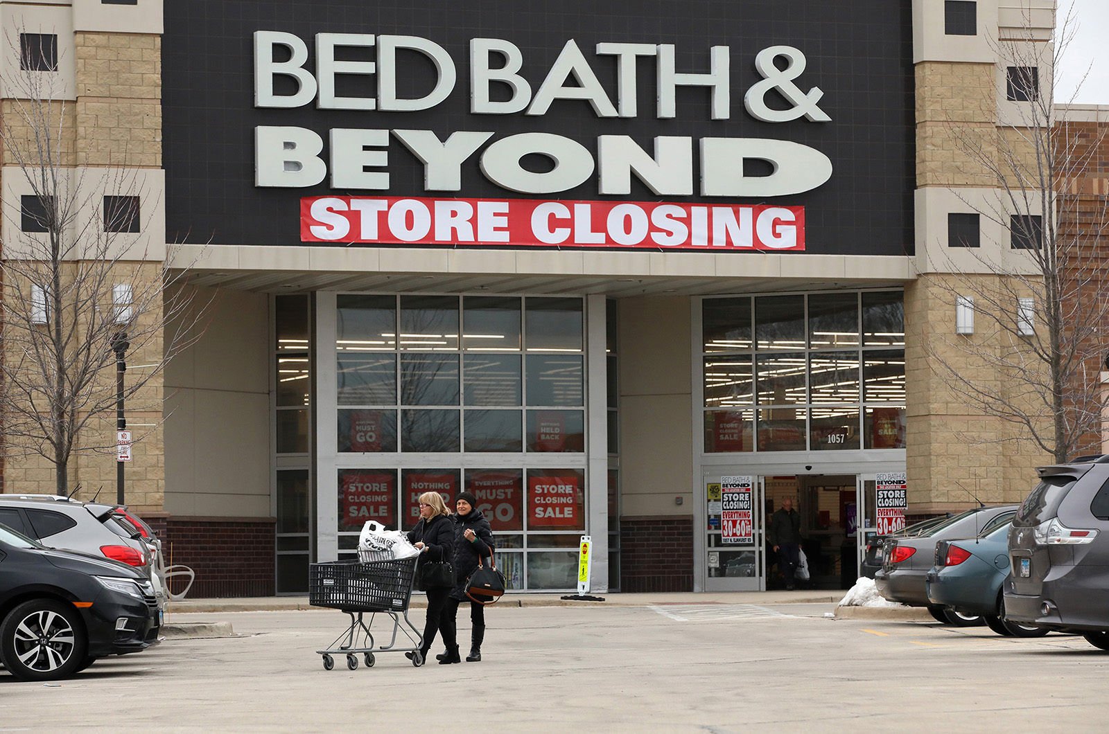 Bed Bath & Beyond Shutting 200 Stores | Local News | Thesunchronicle.com