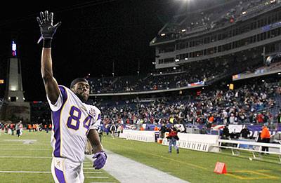 Vikings waive Randy Moss