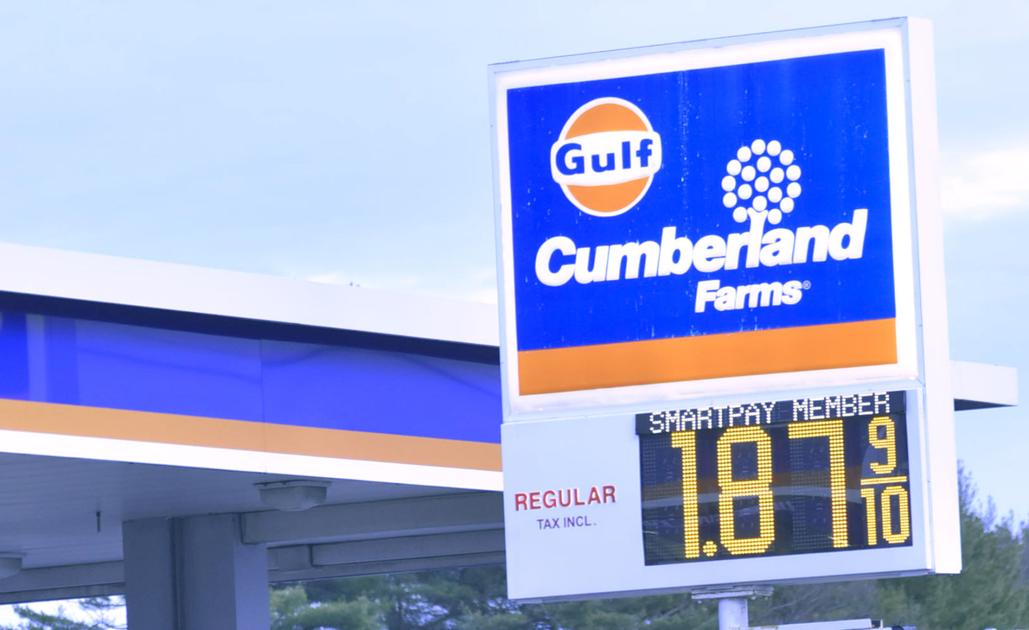 price of gas falls another two cents decreases expected to continue local news thesunchronicle com the sun chronicle
