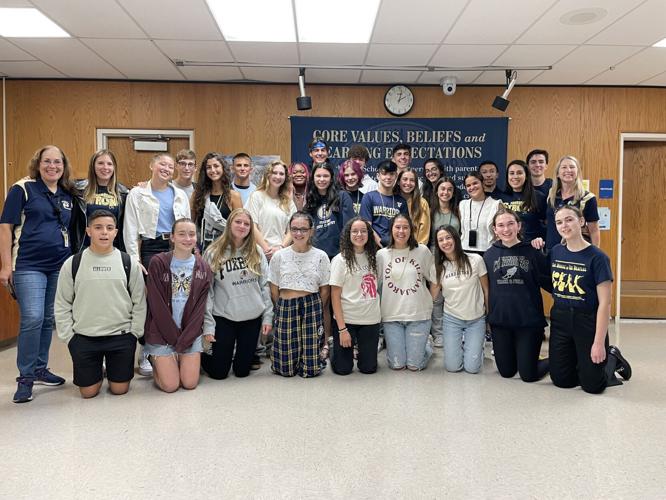 Foxboro High School families again hosting Spanish exchange students
