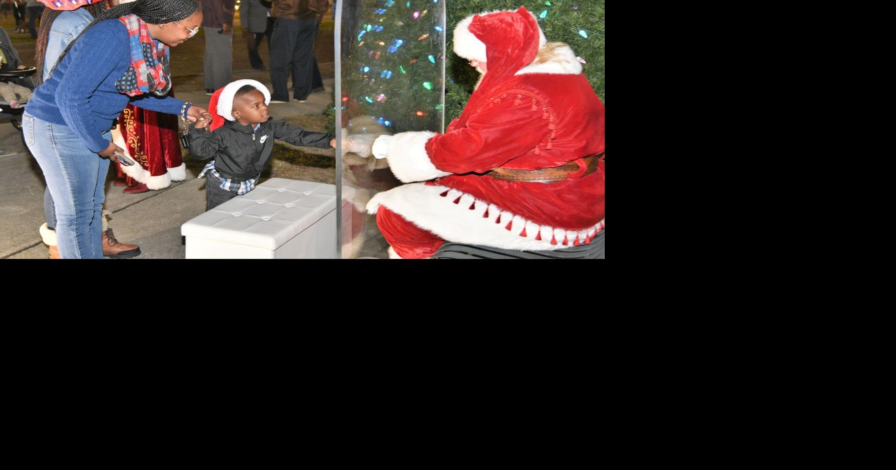 ‘I just love Christmas’ Orangeburg turns on lights, starting holiday