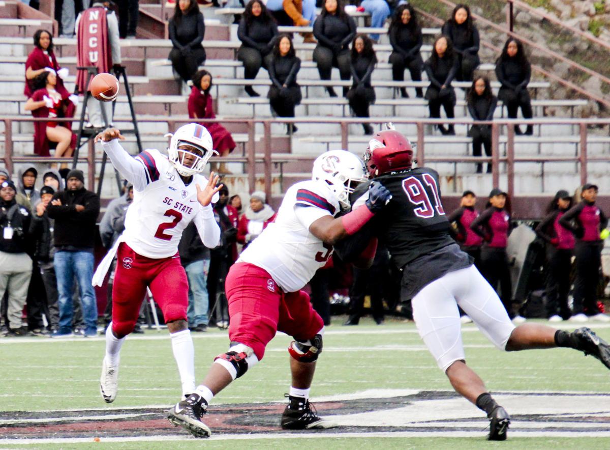 S C State Football Bulldogs Roll Over Eagles 24 0 In Meac Play