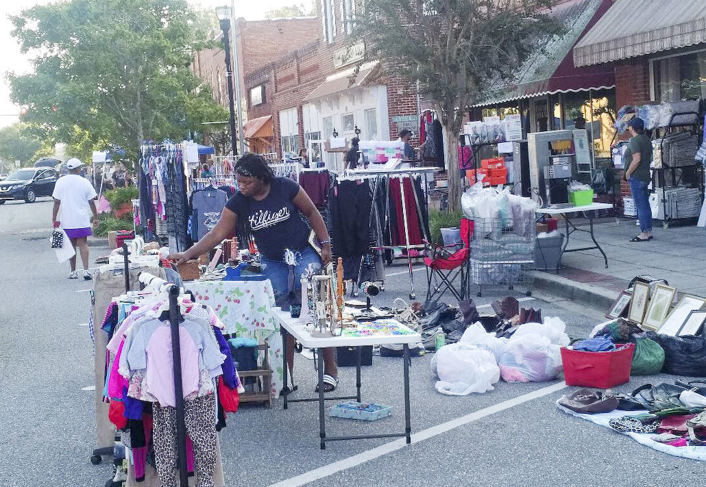 Demolition of building in Elloree on hold; new association established