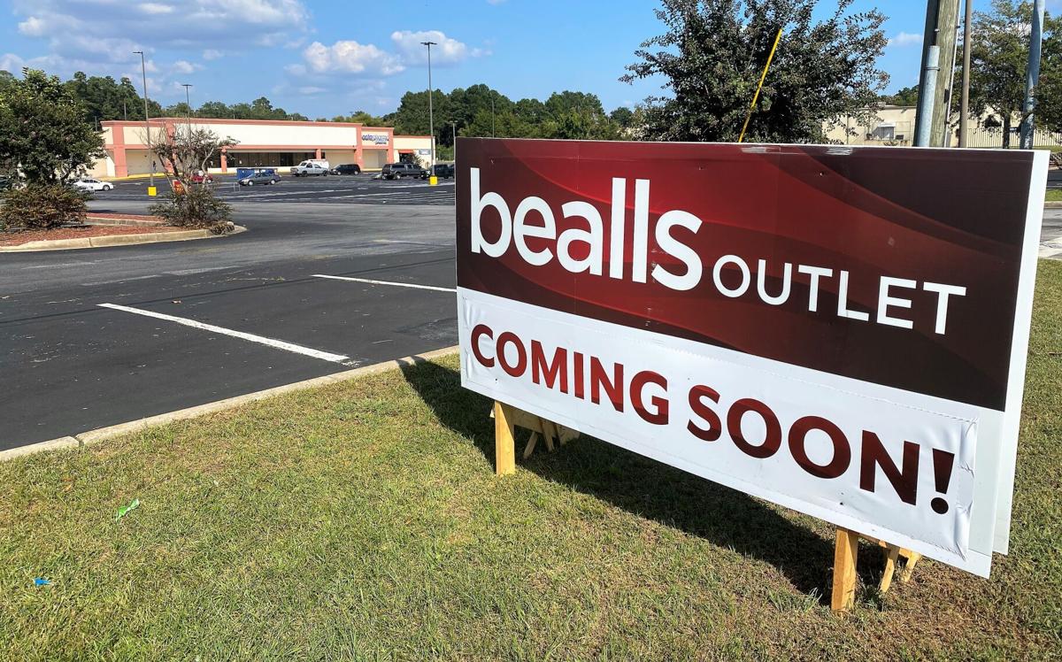 Outlet to fill former Reid's space in Orangeburg; Bealls 'anxious to get  there