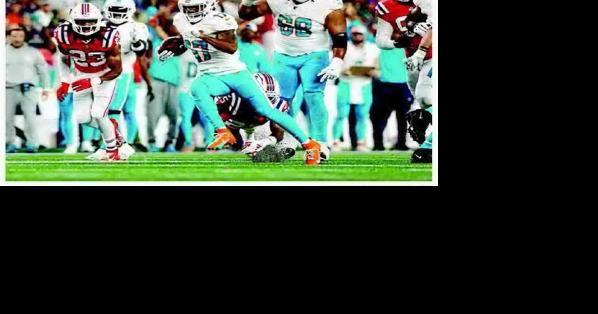 New England Patriots quarterback Mac Jones plays against the Chicago Bears  during the first half of an NFL football game, Monday, Oct. 24, 2022, in  Foxborough, Mass. (AP Photo/Michael Dwyer Stock Photo 