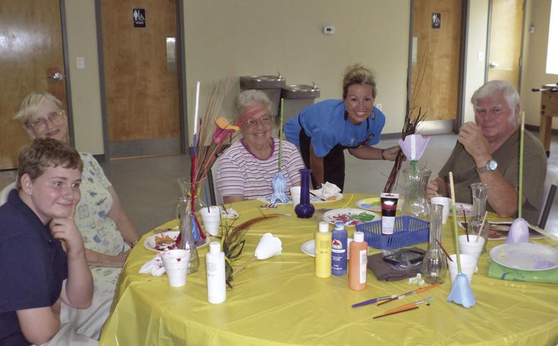 Class transforming gourds into art
