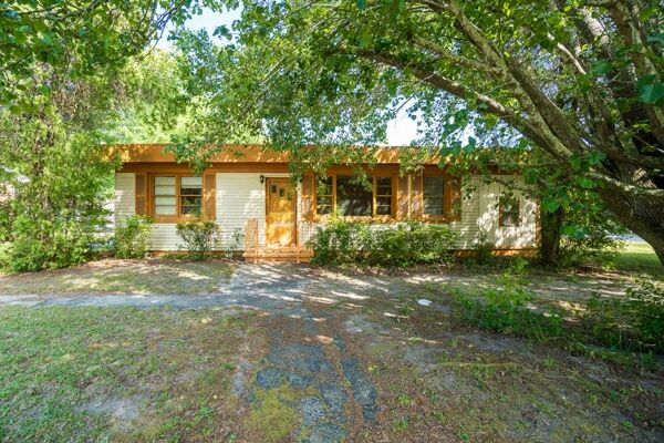4 Bedroom Home in Orangeburg - $119,000