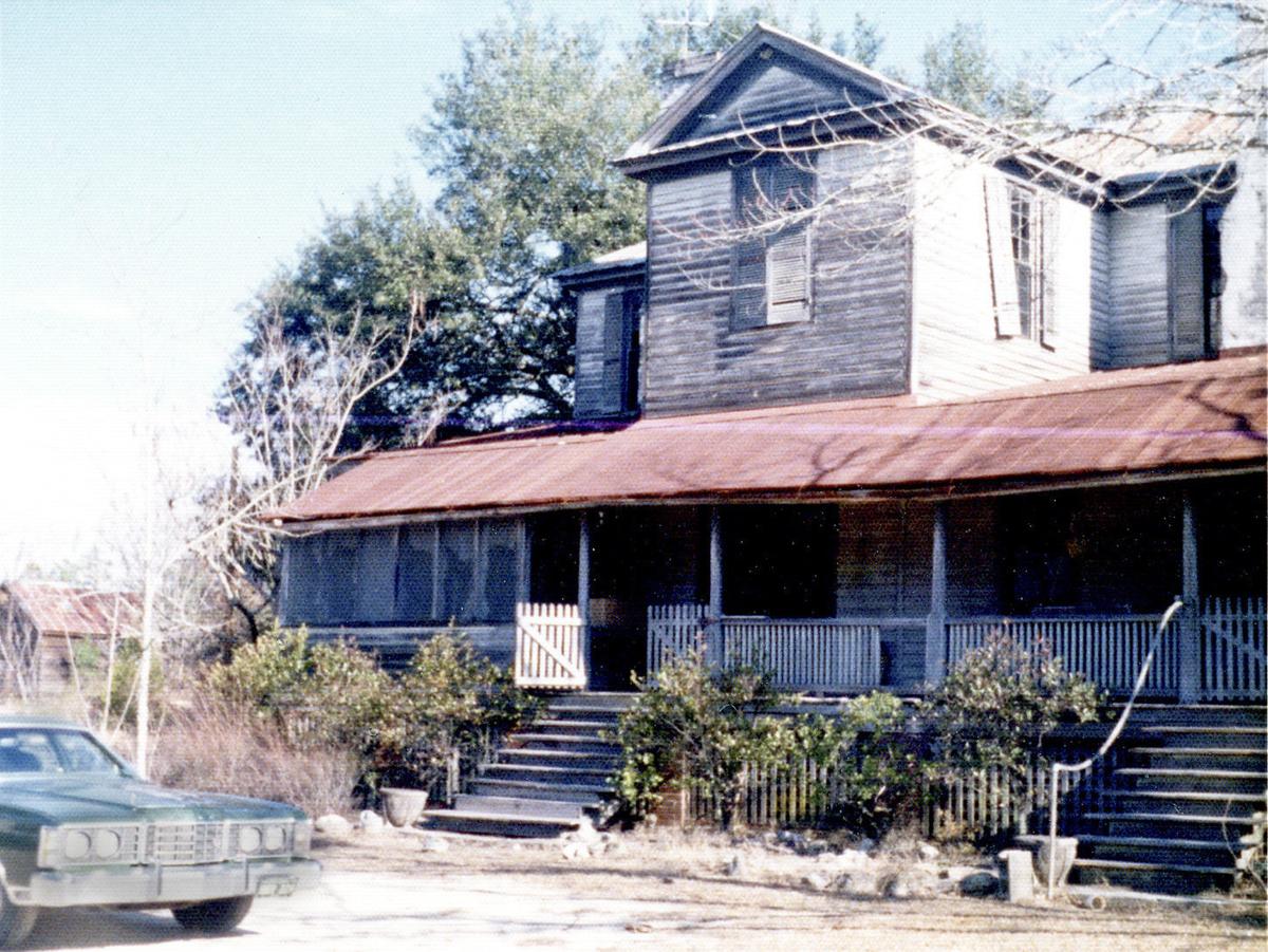 Farnum House offers glimpse into past Local