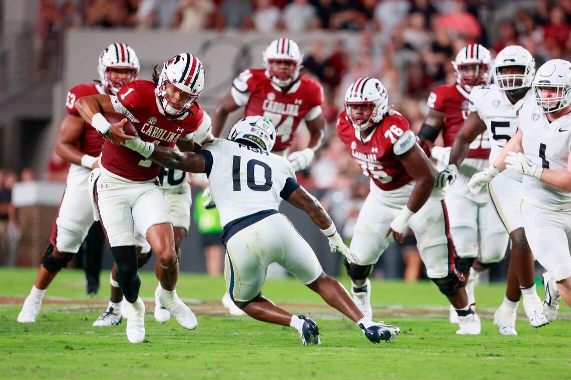 QB Robby Ashford impresses, South Carolina dominates Akron