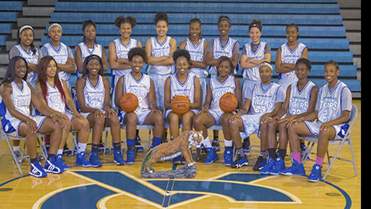 Voorhees Women S And Men S Basketball Teams Win Aii Titles