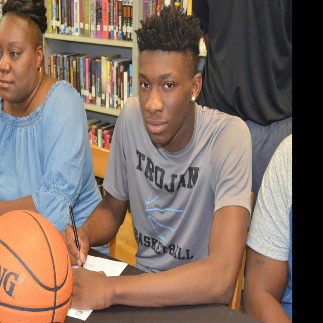 H K T S Gilmore Signs Basketball Scholarship With Daytona State