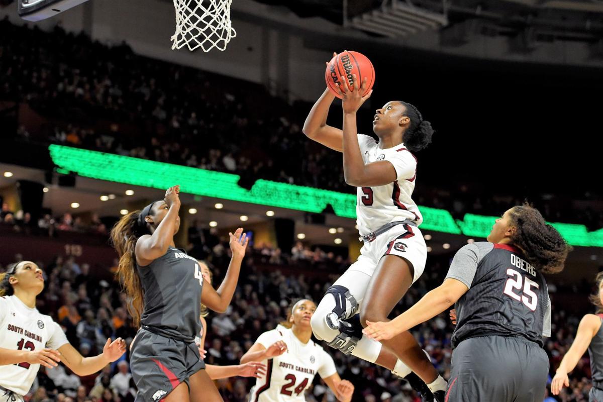No 1 Gamecocks Reach Sec Finals Beat No 25 Arkansas 90 64