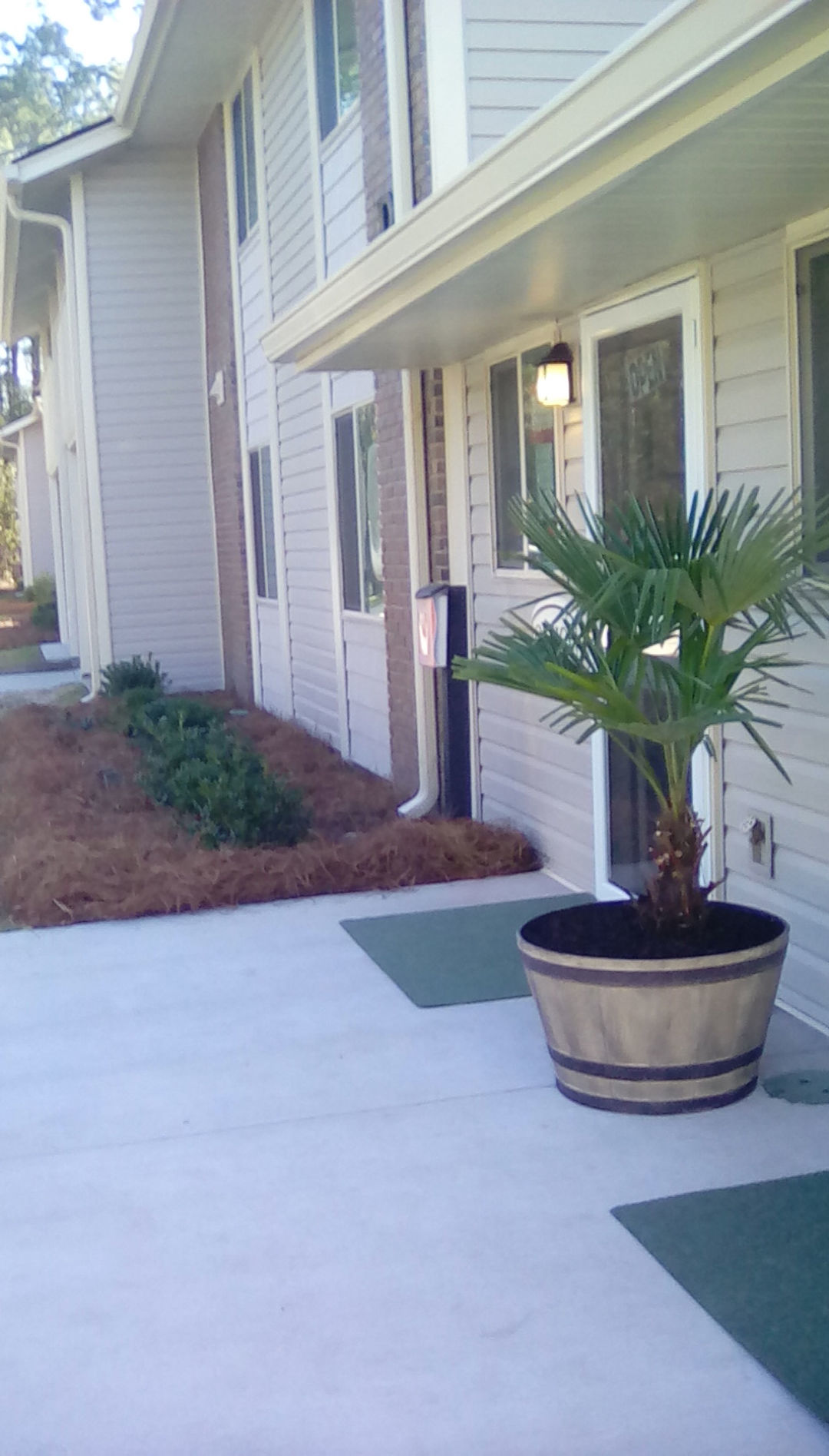 Bamberg East Apartments celebrates with ribboncutting Local