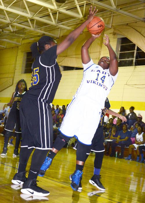 Denmark Olar Lady Vikings Take 60 40 Second Round Playoff Win