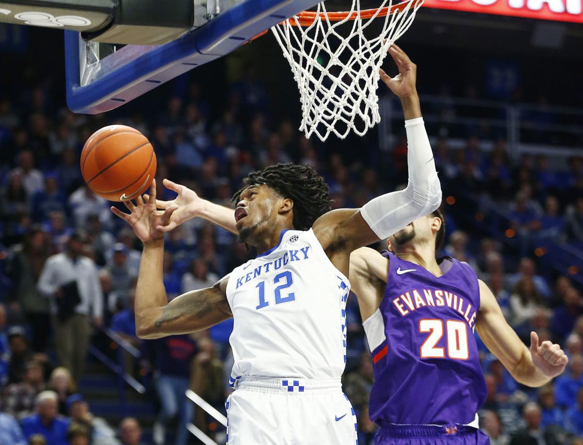 College Notebook Aces Shock No 1 Kentucky 67 64 Claflin