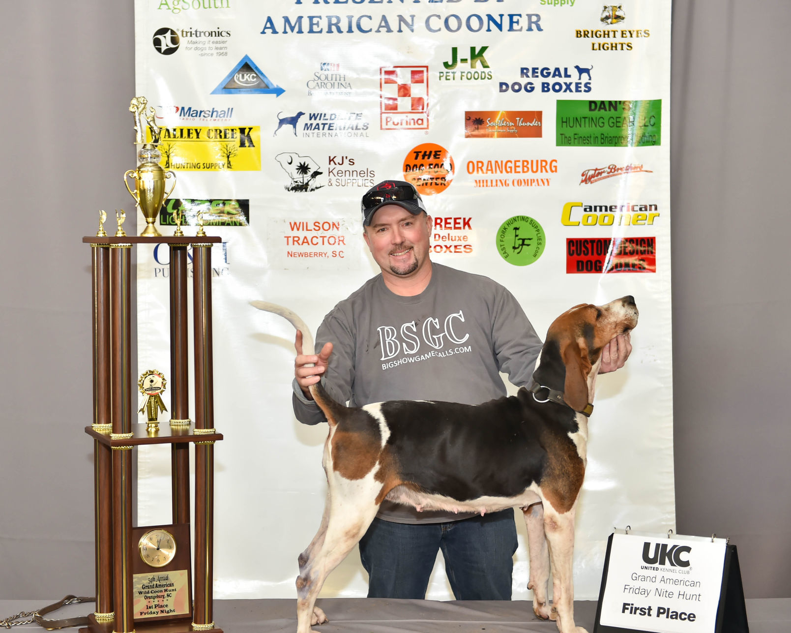 coonhound bench show