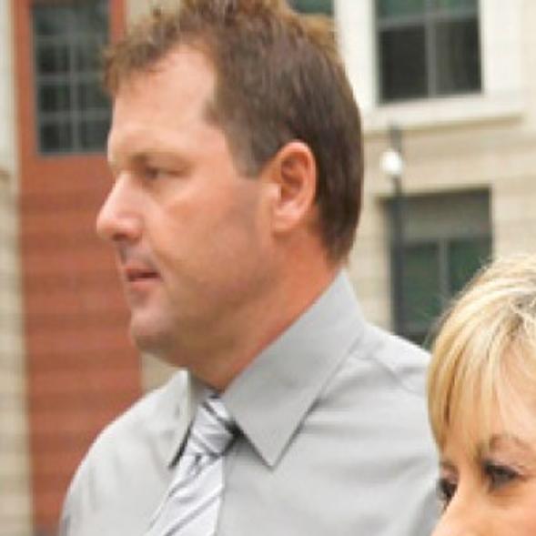 Clemens Accuser Tells Tale Of 2 Wives In Trial Testimony Sports Thetandd Com