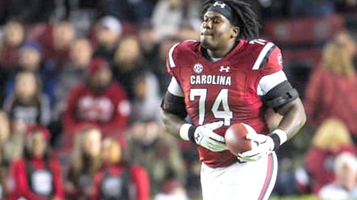 Carolina Football Dennis Daley From Juco To Graduate At Carolina