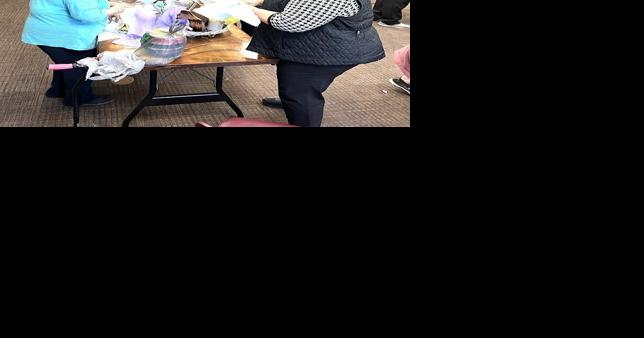 Dirt Dabblers Garden Club wins big at district meeting - Vimarsana News