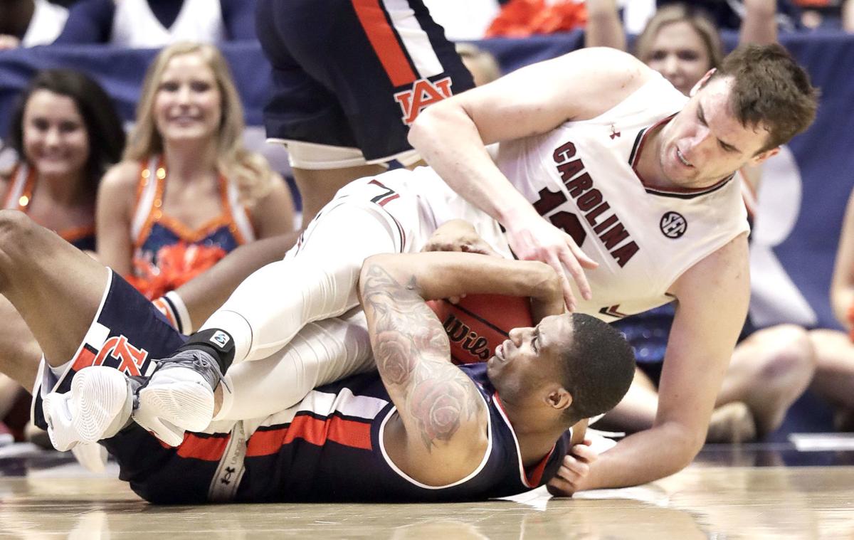 Carolina Basketball No 22 Auburn Beats South Carolina 73 64 In