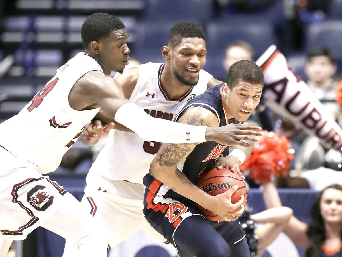 Carolina Basketball No 22 Auburn Beats South Carolina 73 64 In