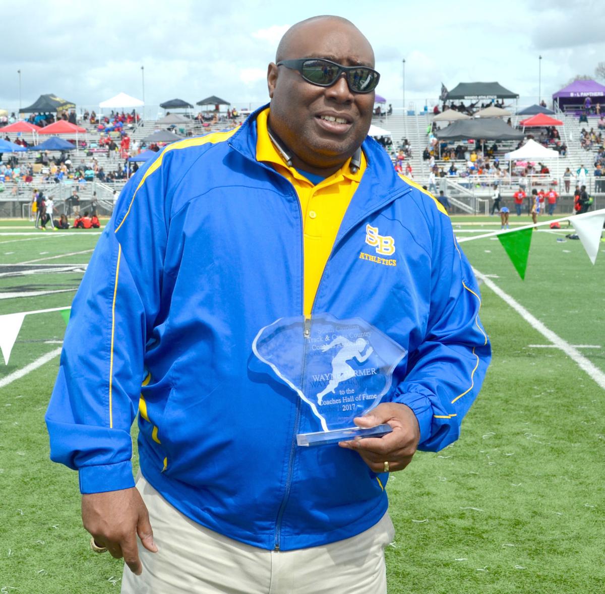 Track coaching legend Wayne Farmer in hall of fame Sports
