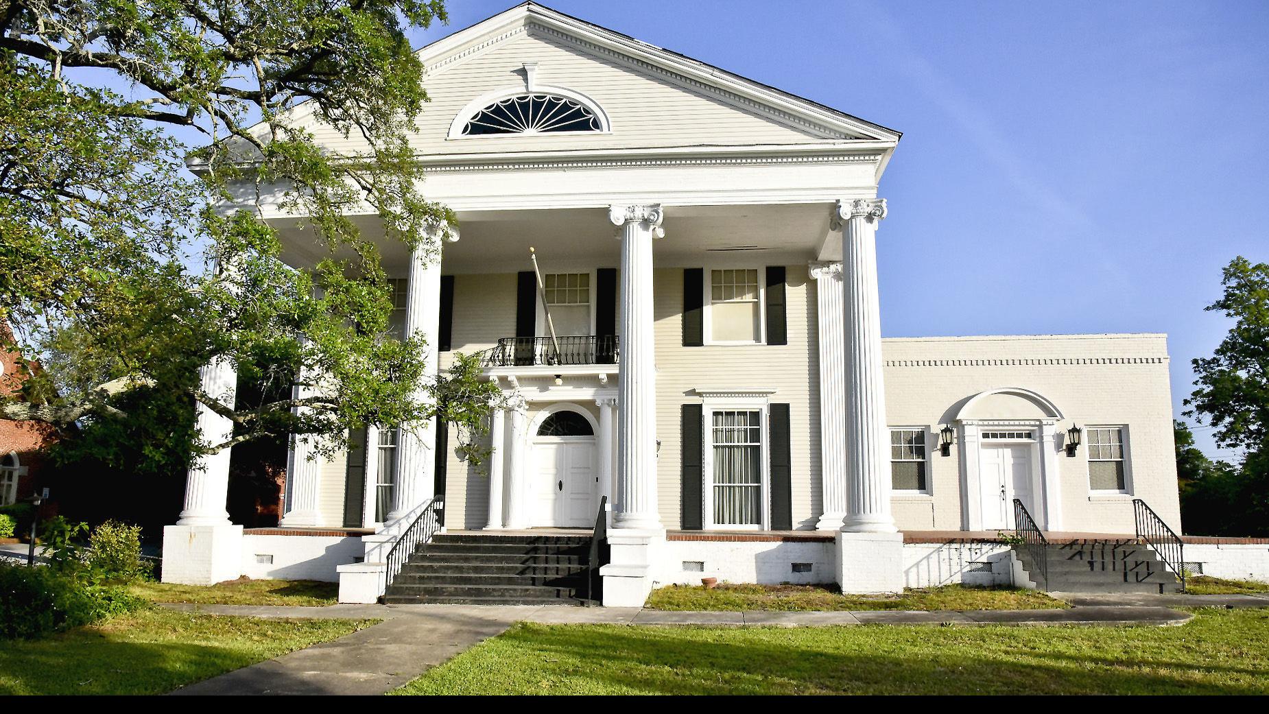 Former Funeral Home Donated To Arts Group Local Thetandd Com