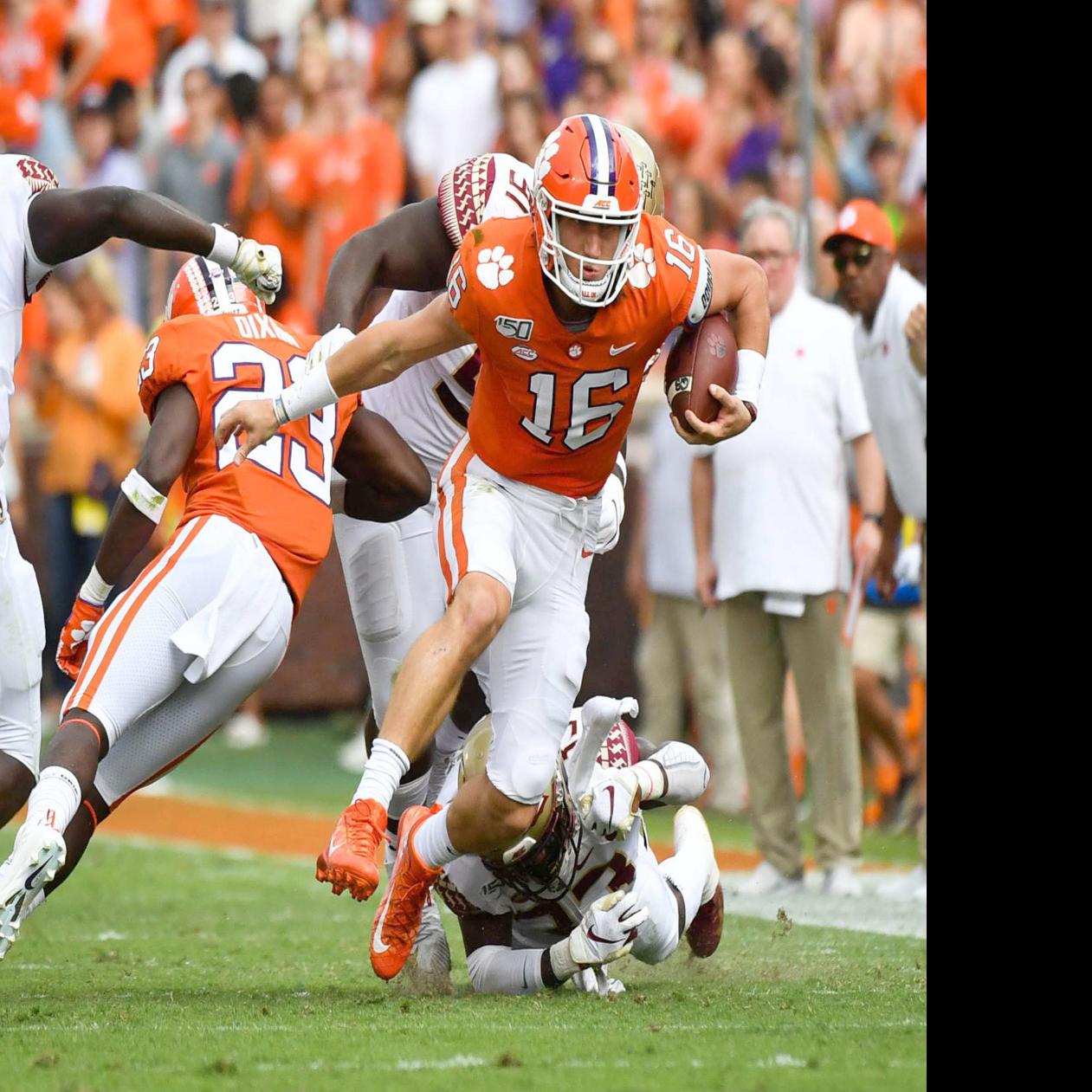 Clemson Football Lawrence And Tigers Embrace The Target