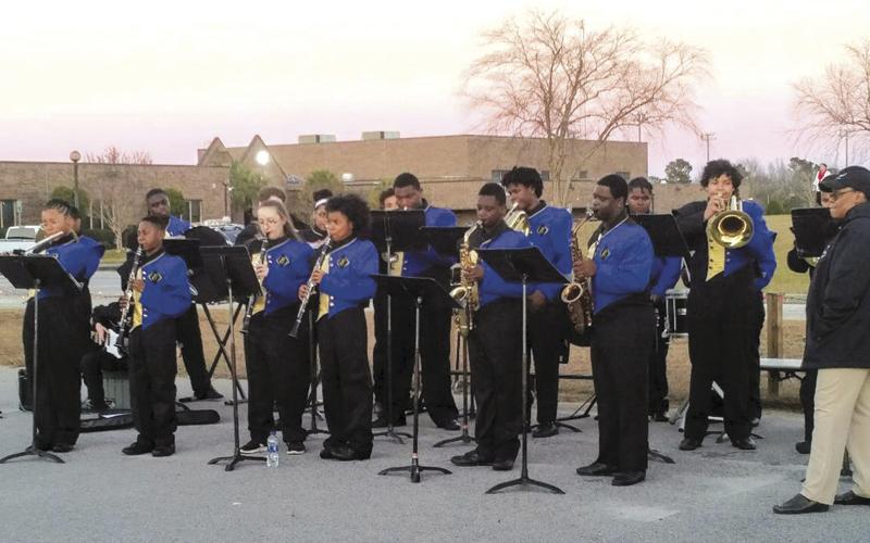 Edisto High School celebrates Christmas with first tree lighting ceremony