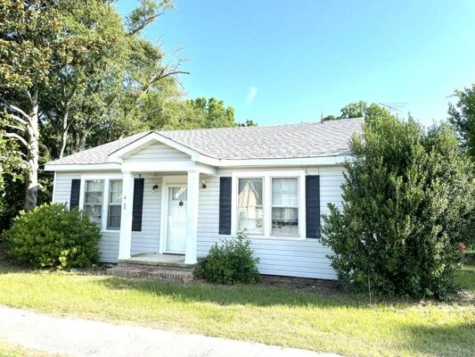 2 Bedroom Home in Norway - $90,000