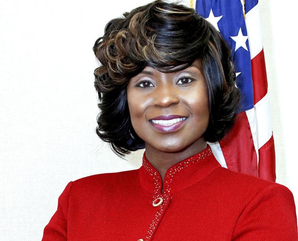Probate judge keeps her cool: Jones Glover honored for her self control