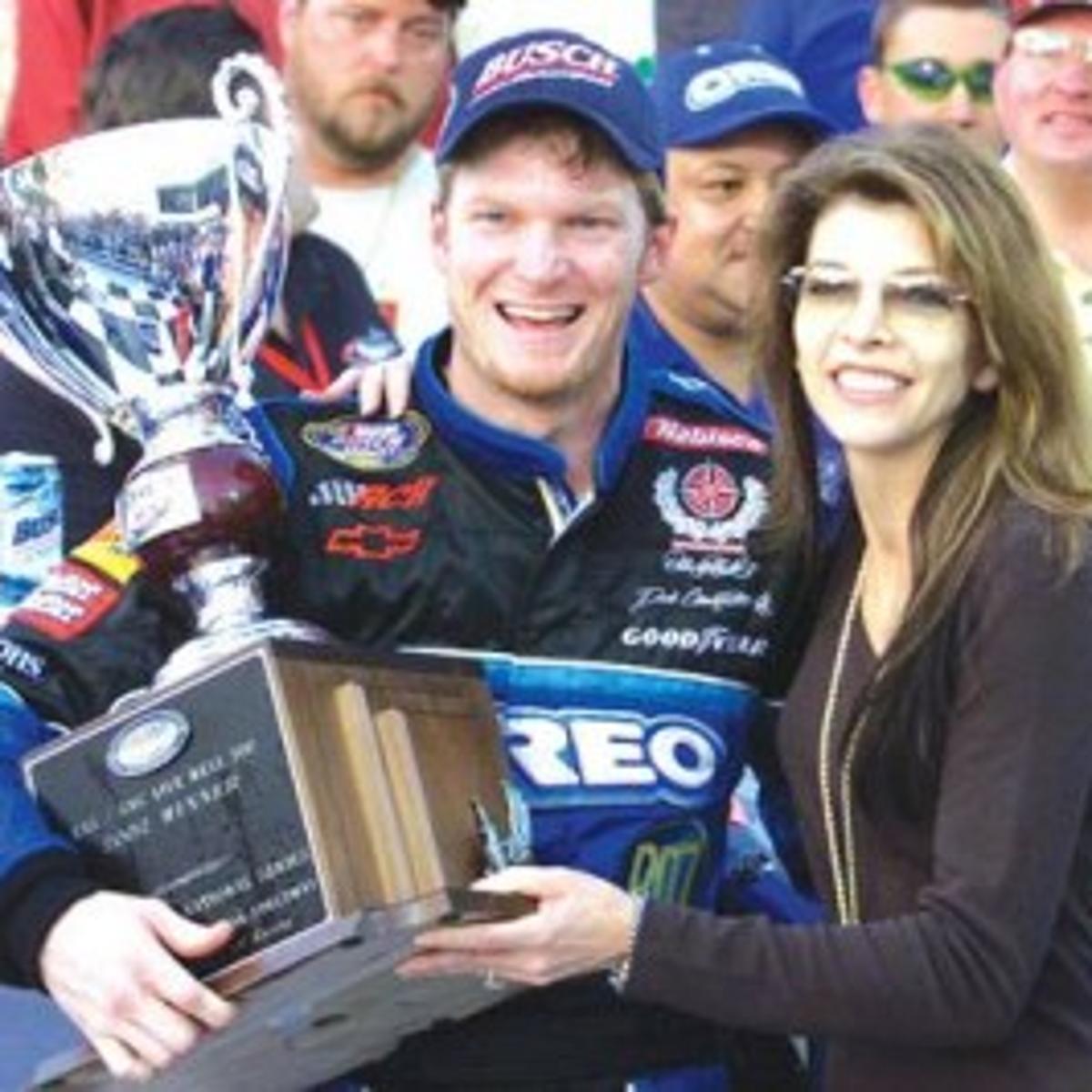 Where Is Teresa Earnhardt Now 2020 – Teresa earnhardt was the third wife of nascar legend dale earnhardt sr.