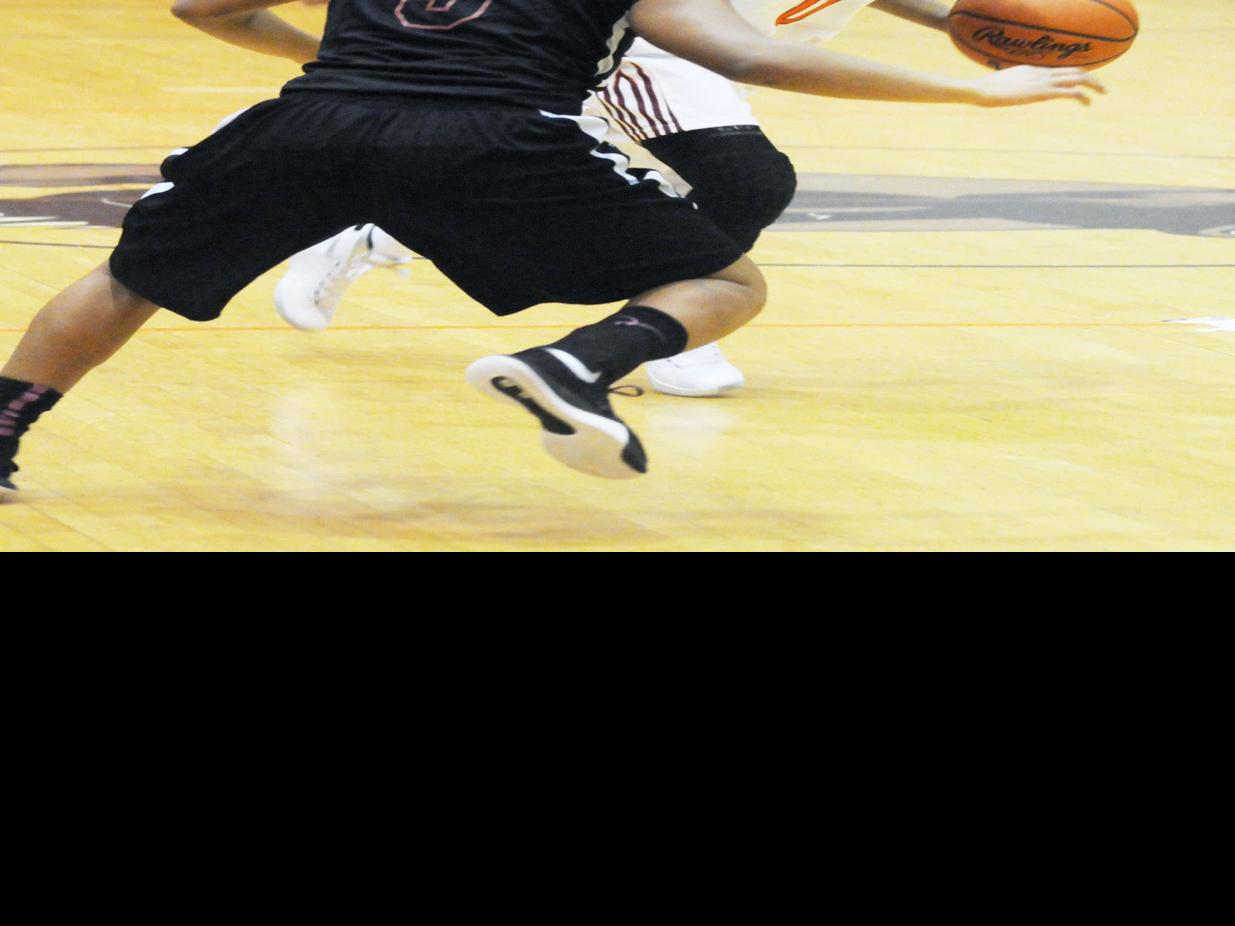 O W Boys Eke Out 59 57 Win High School Sports Thetandd Com
