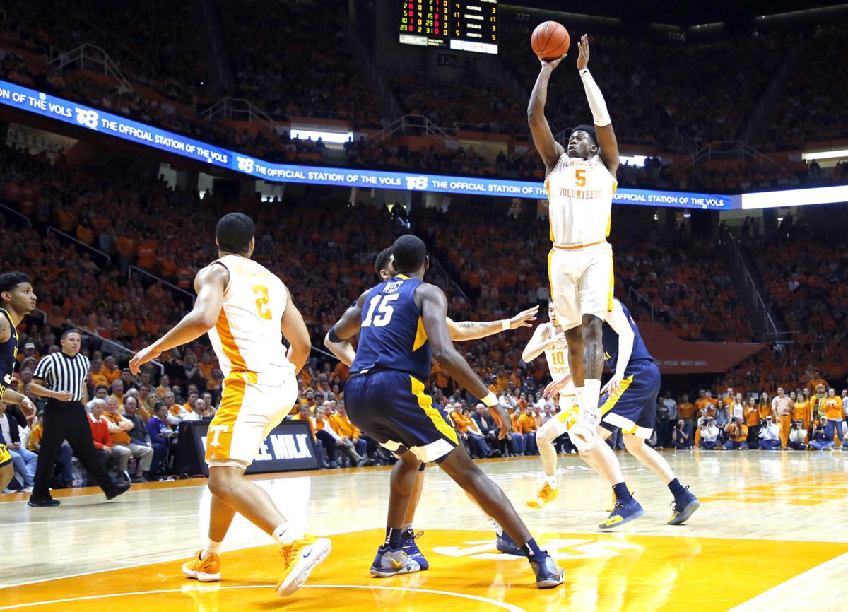 No 1 Tennessee Expects Tough Week Ahead With 2 Road Games