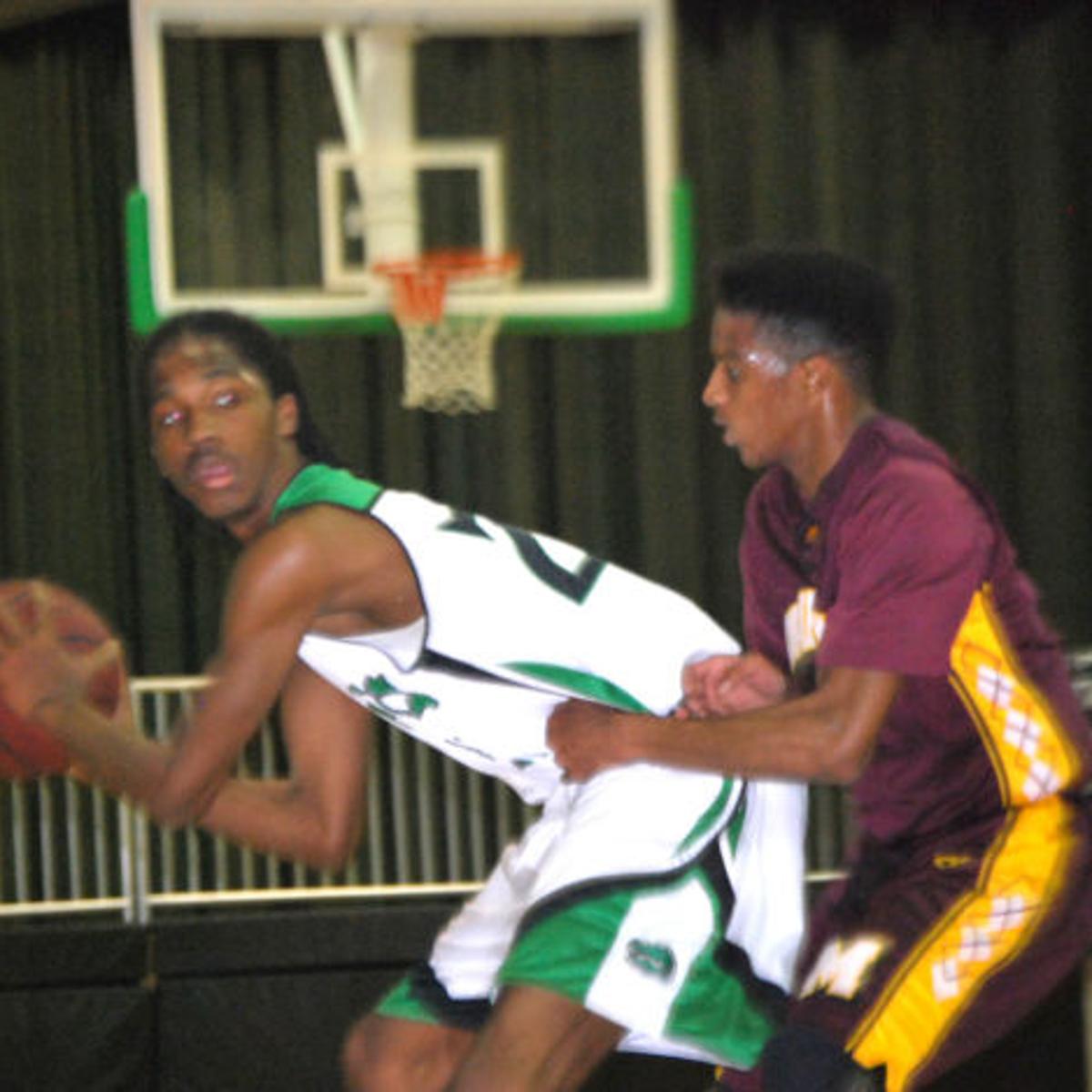 Mike Williams Late Free Throws Lift Lake Marion Sports