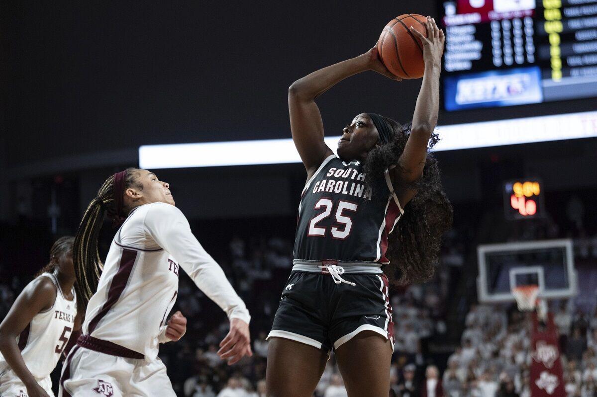 Gamecocks stay perfect with Texas A&M rout