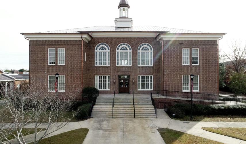 Calhoun courthouse ‘absolutely beautiful’; centuryold building gets 1