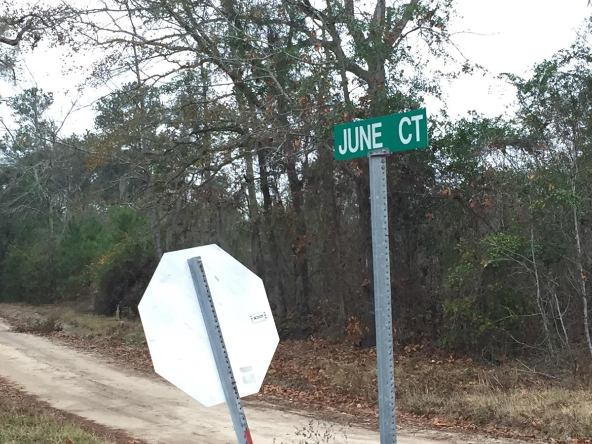 Landowner finds body near Eutawville